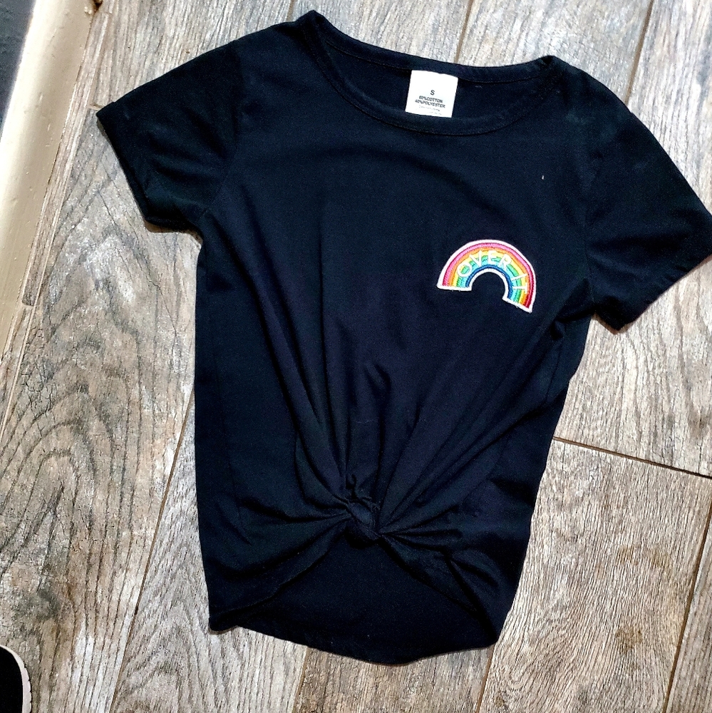 NWOT Rainbow Pride LGBT 🌈 Patch Semifitted Black T